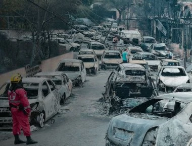 Πυρκαγιές στο Μάτι: Πώς από την ασφαλή εκκένωση των 57 λεπτών καταλήξαμε στην ανείπωτη τραγωδία των 99 θανάτων